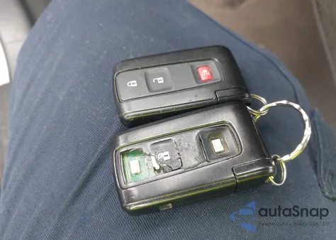 2008 Toyota Prius z USA, uszkodzony, nr VIN JTDKB20U383440113